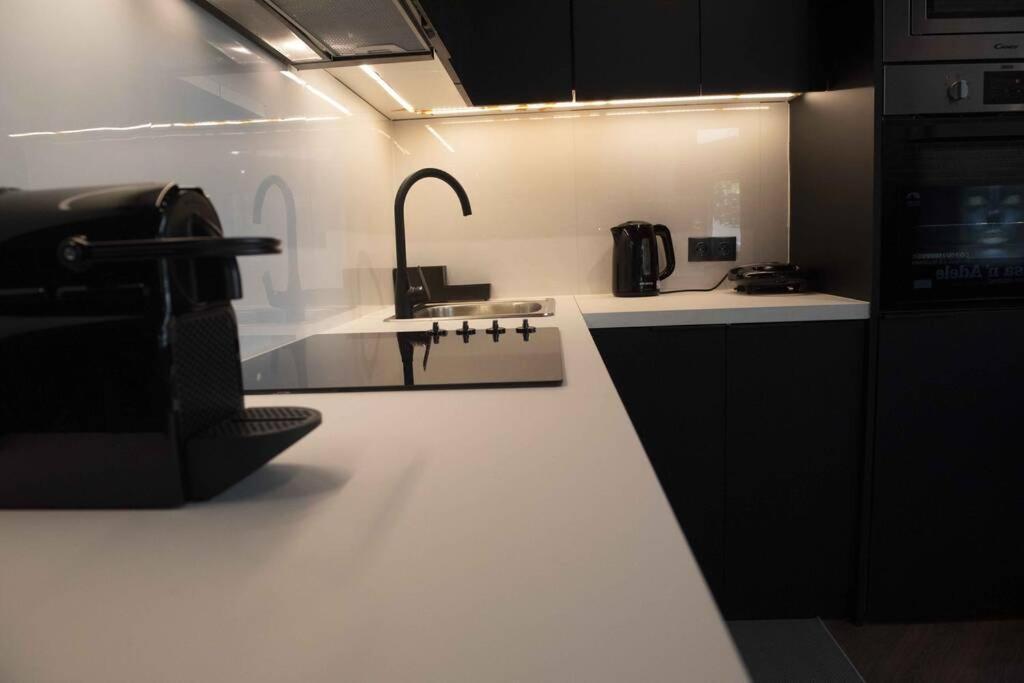 - Plaka, 3, Kydathinaion Str. Apartment Athens